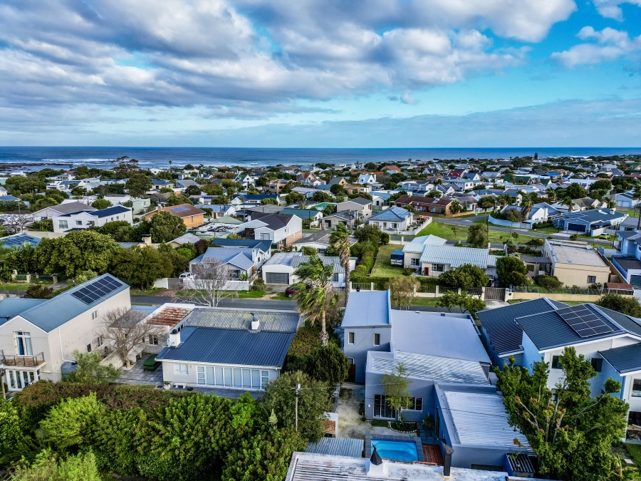 5 Bedroom Property for Sale in Onrus Western Cape